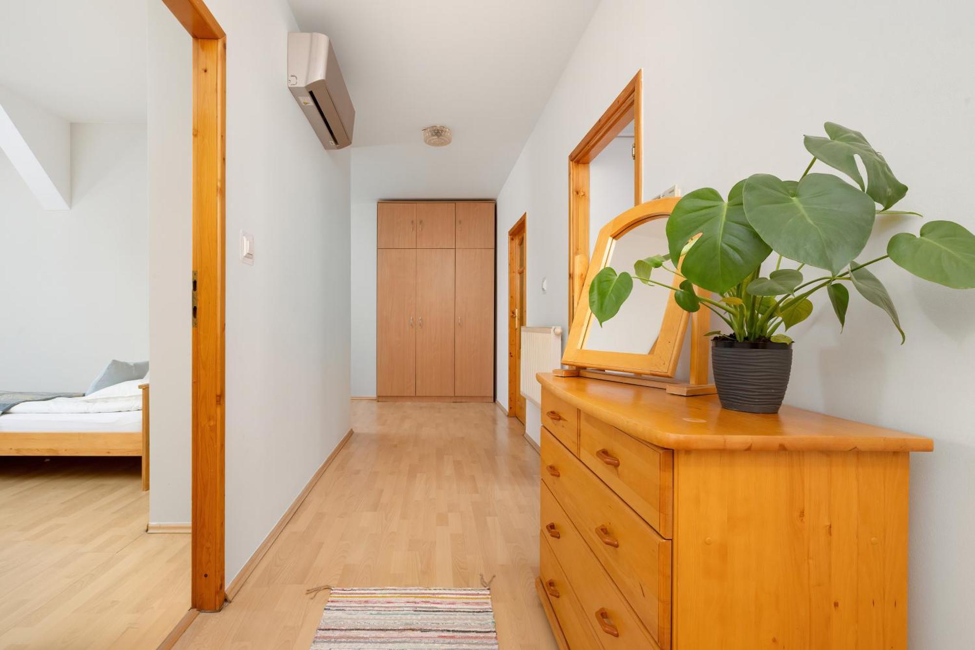 Sunshine Apartment Краков Экстерьер фото